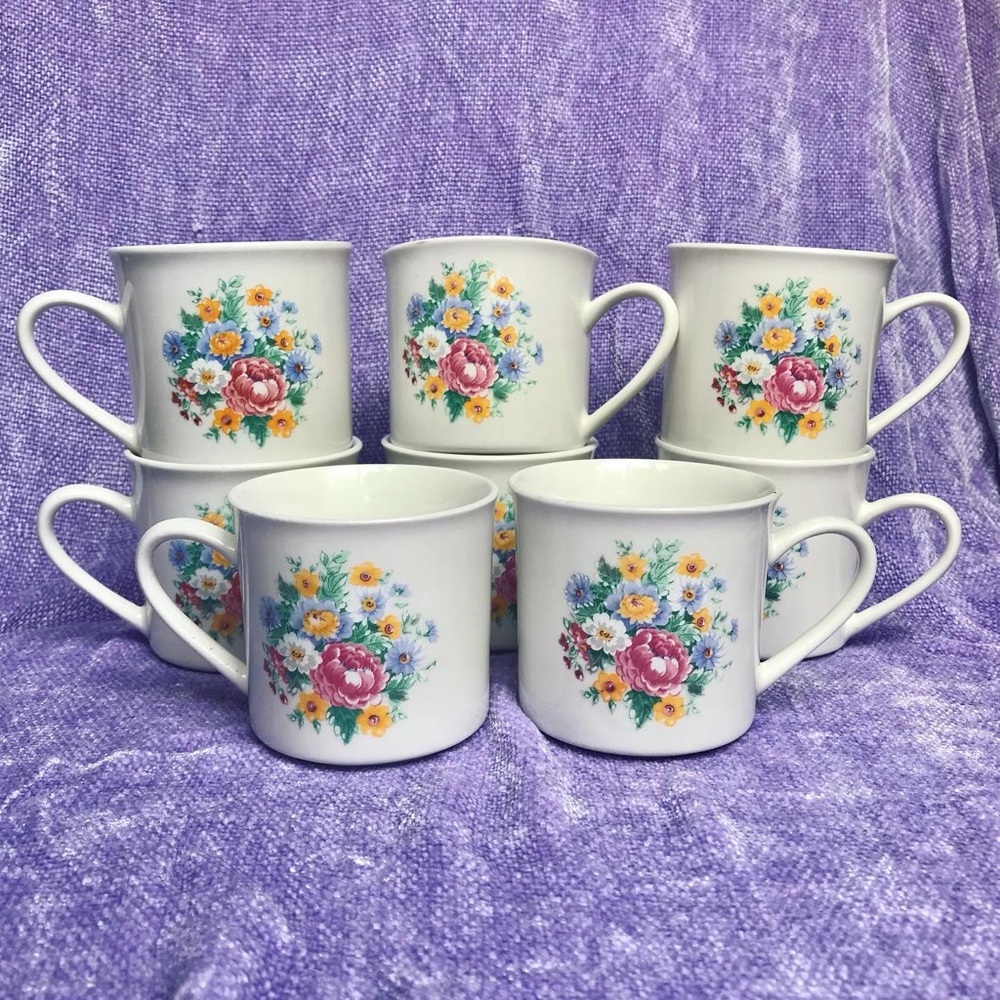 8 vtg Gibson Housewares 90s grandma floral teacups